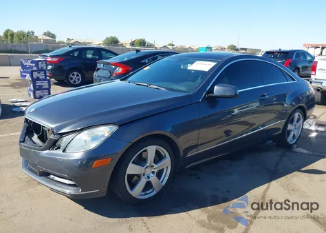 2013 Mercedes-Benz E 350 z USA, uszkodzony, nr VIN WDDKJ5KB4DF218047